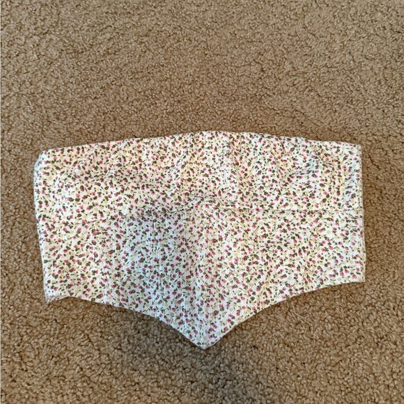 Princess Polly White Fabric Detail - Picture 1 of 4